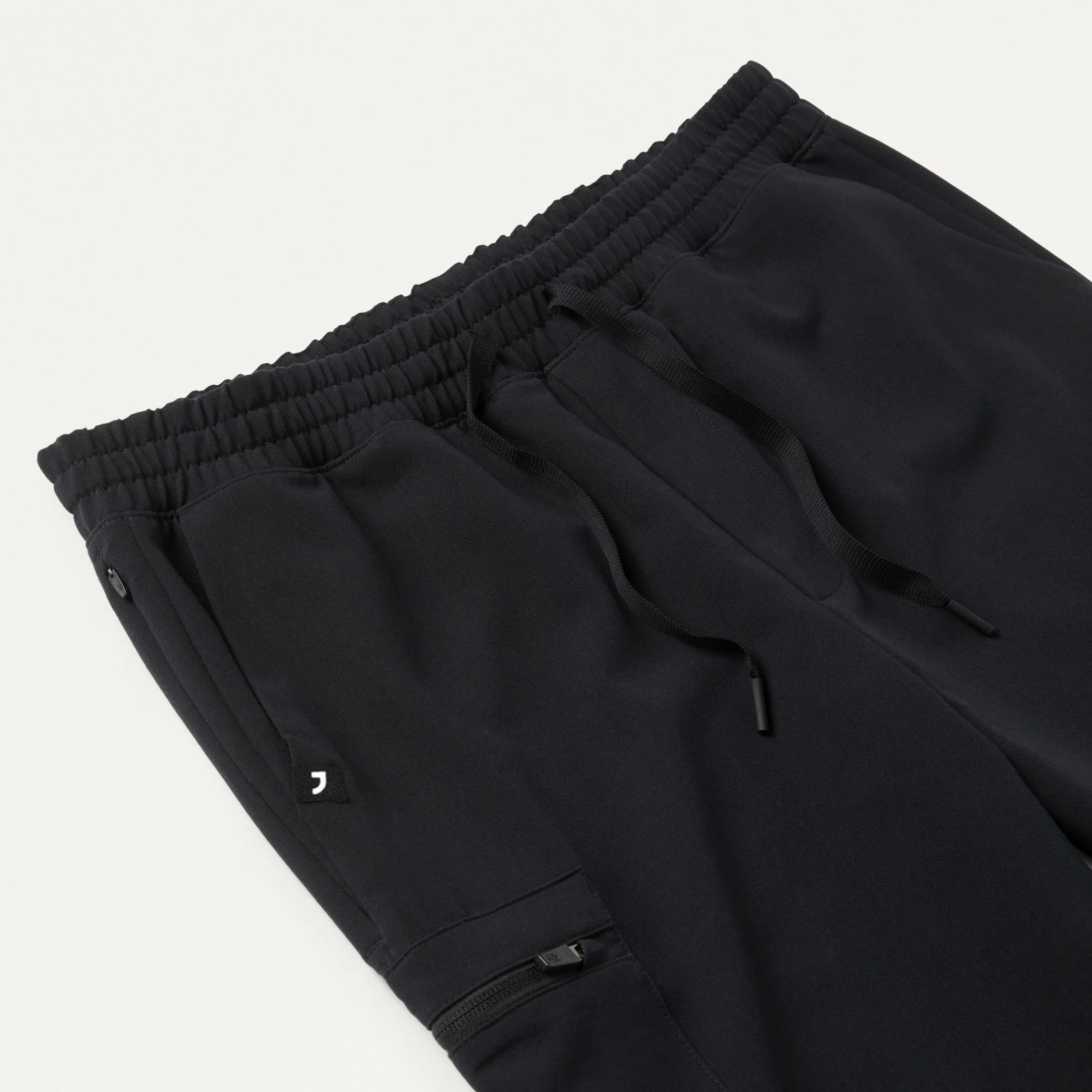 Osmo 8-Pocket Scrub Jogger - Black - Image 4