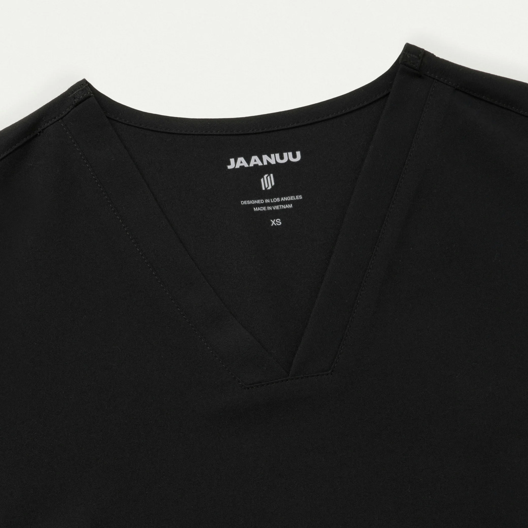 Carte Slim 2-Pocket Scrub Top - Black - Image 5