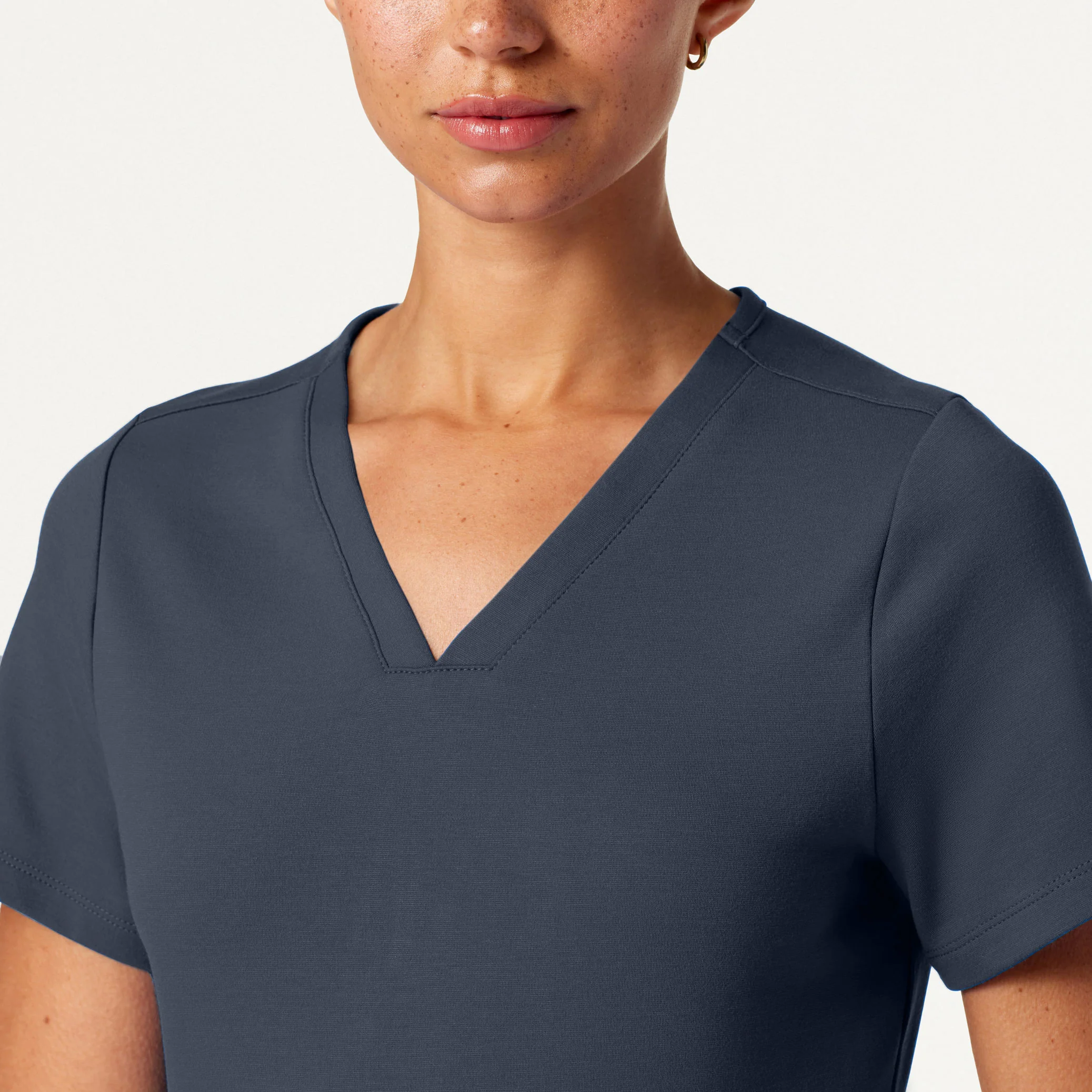 Cesi Slim UltraSOFT™ Scrub Top - Carbon Gray - Image 5