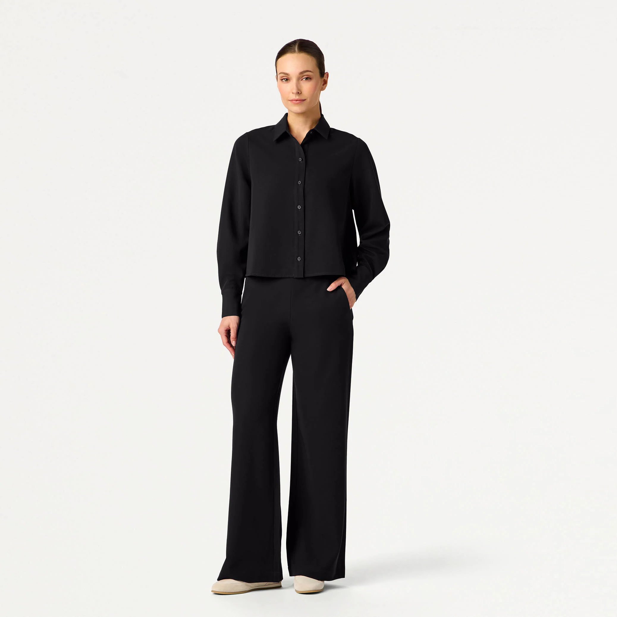 Kenna Cropped Button-Up Scrub Shirt - Black - Image 2
