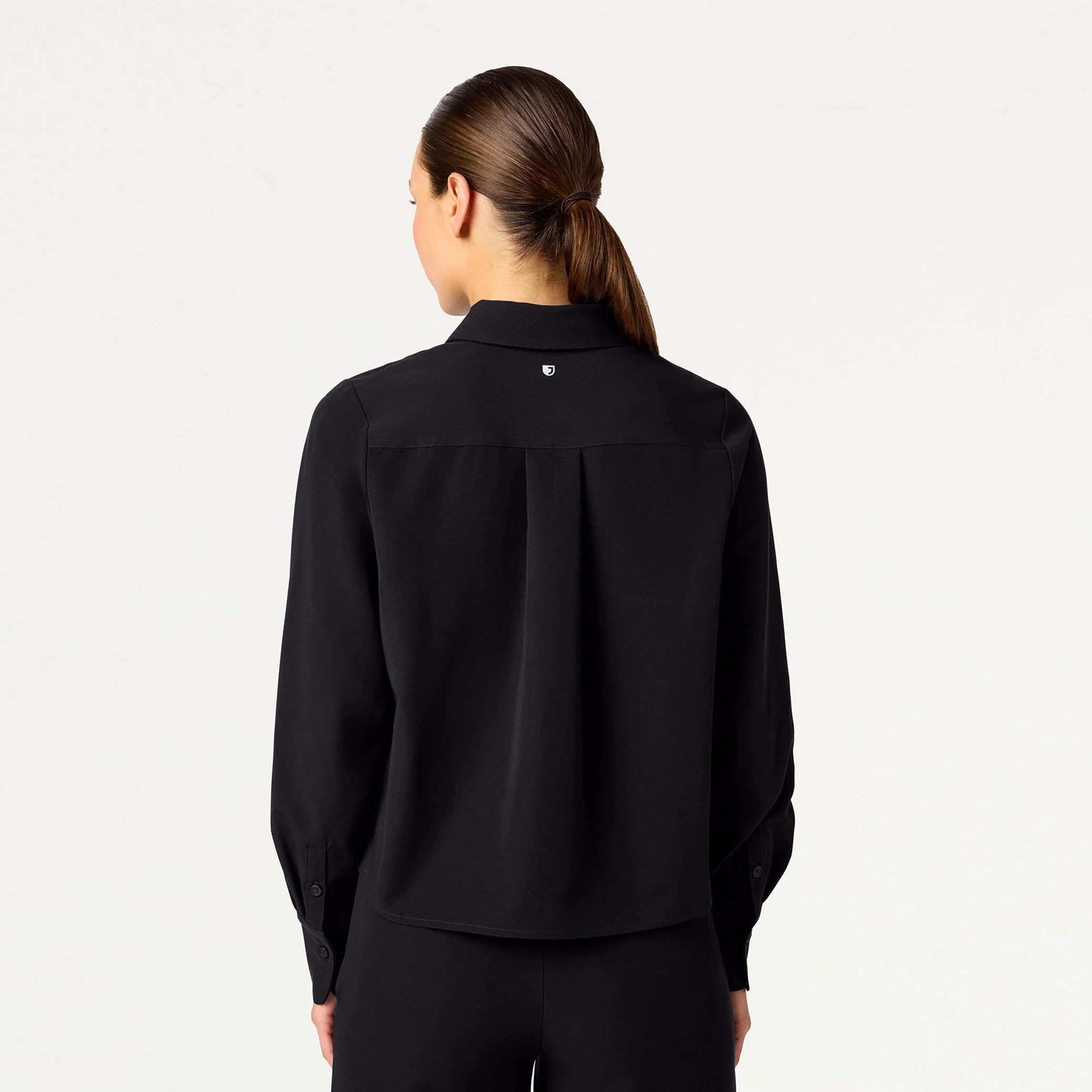 Kenna Cropped Button-Up Scrub Shirt - Black - Image 4