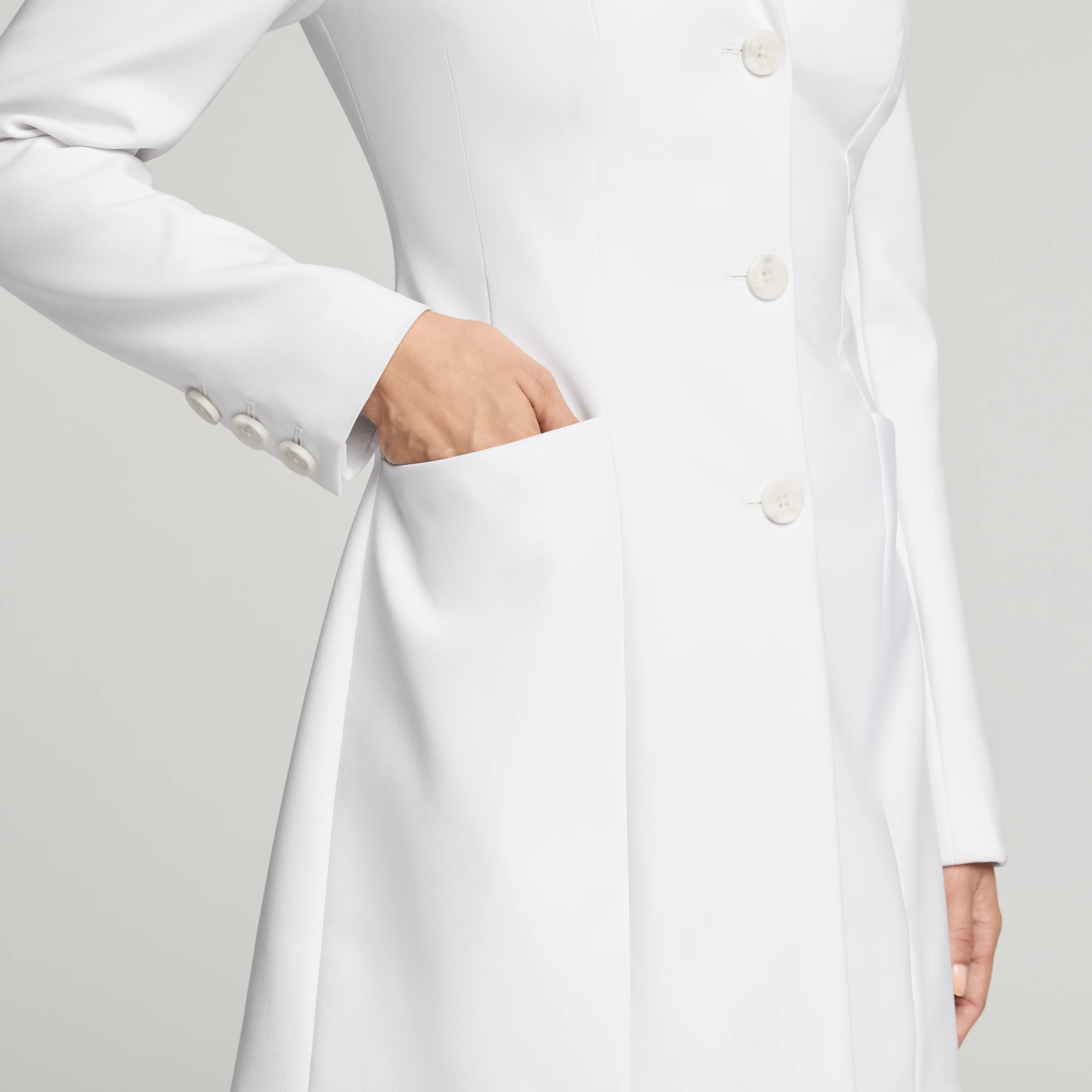 Linea 34" White Coat - White - Image 8